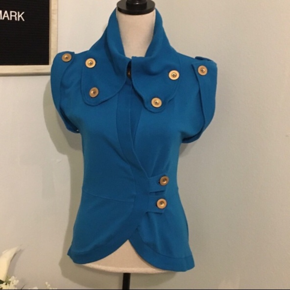 Blake Standard Top
